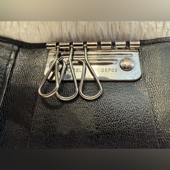 Gucci Leather Wallet Keyholder, Unisex, Vintage, EUC - Picture 10 of 16